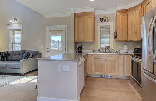 Seabrook House | Seabrook's House of WhimSea: Dog Friendly!