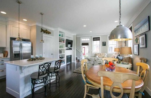 Seabrook House | Seabrook's Terra Mar: Dog Friendly!