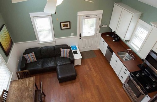 Seabrook House | Seabrook's The Evergreen Cabin: Dog Friendly