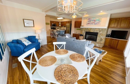 Emerald Isle Condo | SeaChelle Cottage, Ocean Reef 14-B-1, Oceanside condo in Emerald Isle