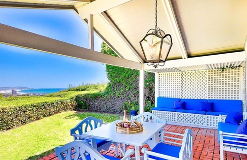 La Jolla Mesa House | Seaclusion: 3BB-2BA ocean view monthly rental perched high above the Pacific on a quiet cul de sac