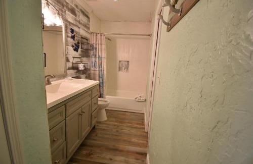 Miramar Beach Apartment | Seacove 8B
