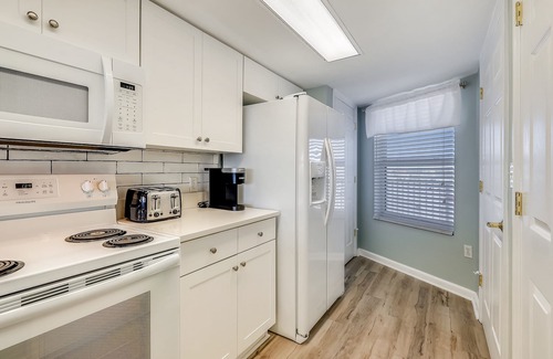 Fort Walton Beach Condo | Seacrest 610 Is A 2 Br Gulfside On Okaloosa Island 2 Bedroom Condo by RedAwning