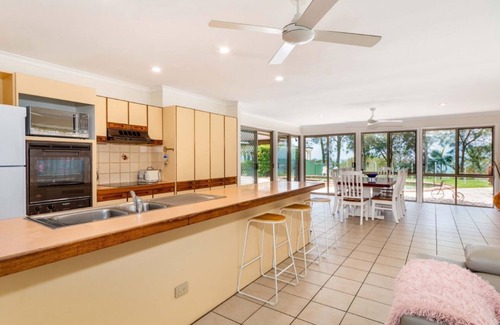 Sandstone Point House | SEADUCTION, TOP NOTCH