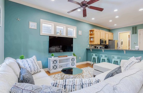 Crescent Beach House | SeaEsta | Luxe Retreat by Panama Beach