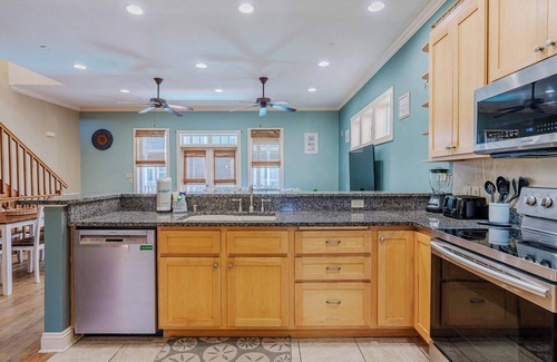 Crescent Beach House | SeaEsta | Luxe Retreat by Panama Beach