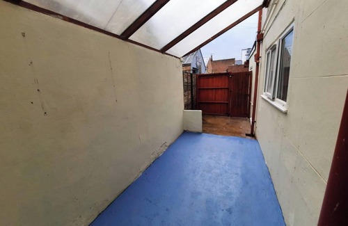Clacton-on-Sea Apartment | Seafront 2-Bed Apt, Sleeps 4 in Clacton-on-Sea