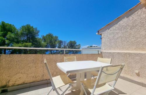 Le Dramont House | Seafront apartment 4 people in domain - 2 Pools