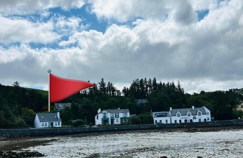 Westport House | Seafront Cottage Amazing Seaview 3 Double Bedrooms