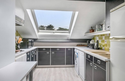 Pornichet Apartment | Seafront, flat under roofs for 4