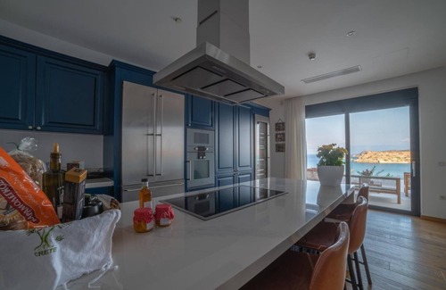 Kounelion Villa | Seafront Villa with a heated pool - Unique location