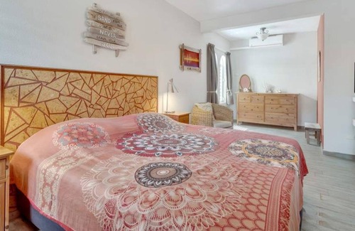 Hato Villa | Seafront Villa with Beautiful Tropical Garden 2 - 10 Persons