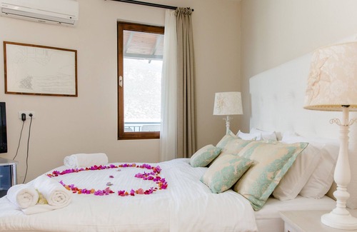 Kas Villa | Seafront Villa with beach platforms & private pool on the Peninsula