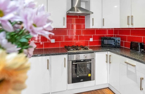 Dundee Apartment | Seagate Heights. Large, stylish, city centre flat.