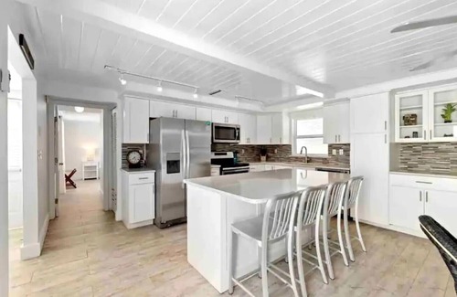 Vilano Beach House | "Seaglass Cottage" - Direct Oceanfront, Vilano beach access near St. Augustine