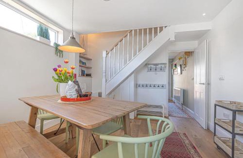 Reydon House | Seagrass Cottage in Southwold, Stunning Property with Views!