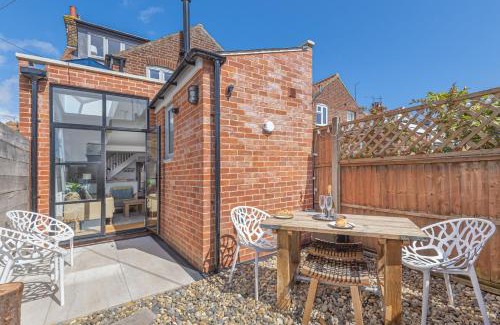 Reydon House | Seagrass Cottage in Southwold, Stunning Property with Views!
