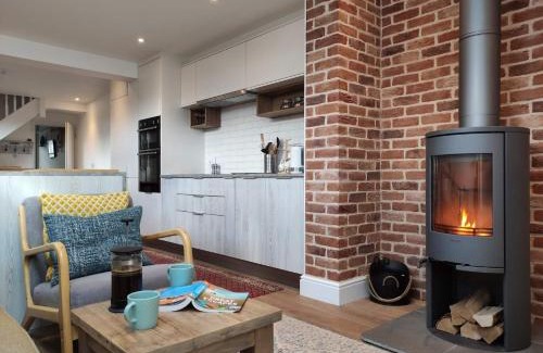 Reydon House | Seagrass Cottage in Southwold, Stunning Property with Views!