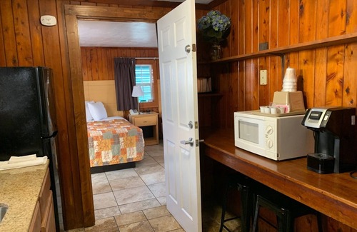 Nags Head Hotel | Seahorse Inn and Cottages
