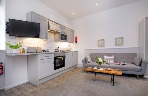 Paignton Apartment | Seahorse Shore Studio @ Sunnybeach