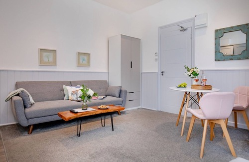 Paignton Apartment | Seahorse Shore Studio @ Sunnybeach