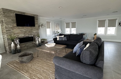 Brant Rock House | Seal Lovers delight 4-bedroom house with AC and WiFi in Marshfield