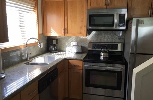 Princeville Condo | Sealodge J7 - 2BR/2BA, 2nd Floor Prime End Unit, Spectacular Oceanfront Views