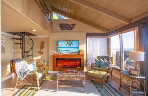 Sereno del Mar House | Seamist Beach Cottage, Private Beach & Ocean views
