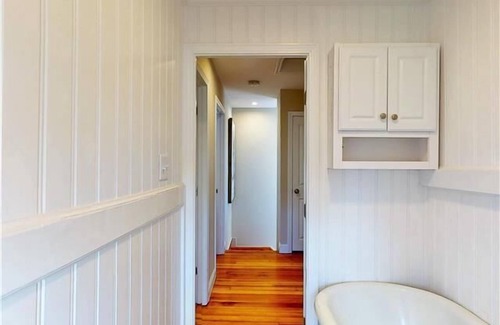Pine Point House | Seas The Day | 3 Minute Walk to Beach | Outdoor Shower | Bayley Vacation Rentals