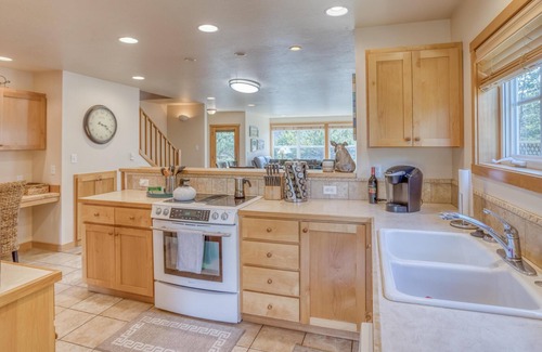 Shorepine Village House | Seas The Day Pacific City