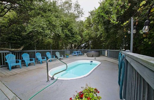 Emerald Isle House | Seas the Moment