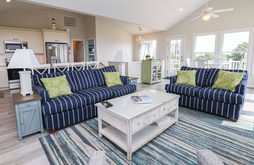 Carolina Dunes House | SEAS THE VIEW Oceanside, close to Duck Village, 7 bed, 4.1 bath, pool, hot tub, dogs allowed!
