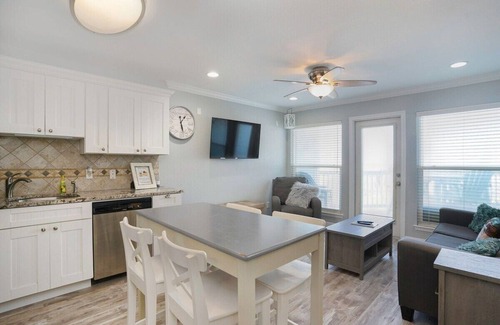 Galveston Condo | Seascape 2/2 Condo w/Sunrise & Ocean Views from Over-sized Balcony w/Heated Pool
