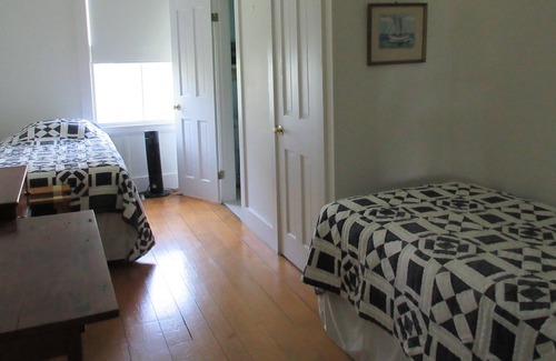 Mid-Coast and Islands House | Seascape Cottage- Presenting Ocean Views, Resort amenities, Sleeps 10