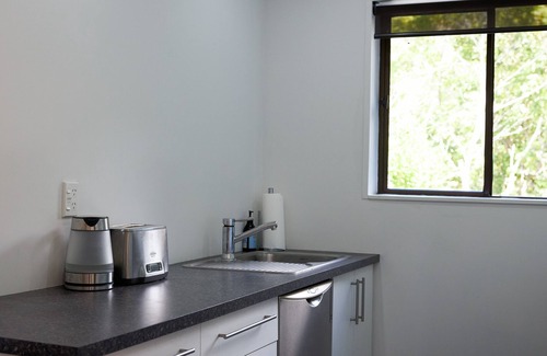 Canterbury House | Seascape Retreat - Kaikoura Holiday Home