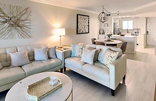 Mid Island Apartment | Seaside 106