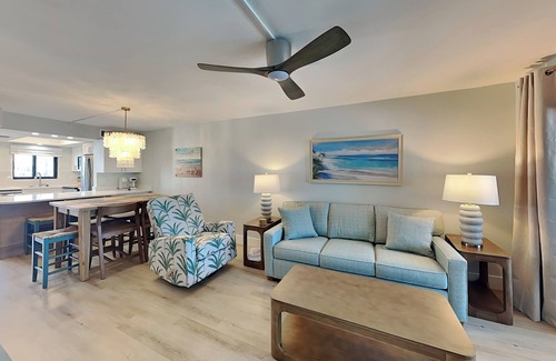 Mid Island Condo | Seaside 205 | Renovated Gulf-Front Condo w/Pool, Beach Access + Views