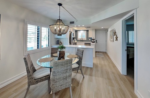 Mid Island Condo | Seaside 410 | Newly Updated Corner Condo w/Gulf Views
