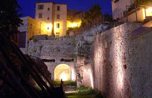 Terracina House | Seaside apartment with garden
