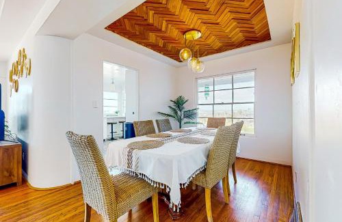 Point Loma Heights House | Seaside Beauty