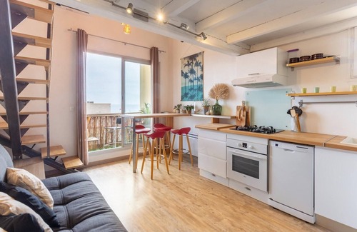 Sausset-les-Pins Apartment | Seaside Bliss in Sausset