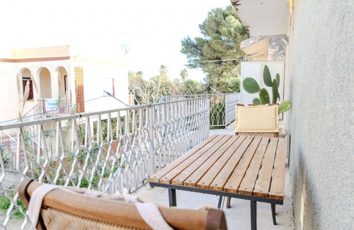 Caucana-finaiti-casuzze-finaiti Nord Apartment | Seaside Bliss: Kaukana Moon Apartment with Parking