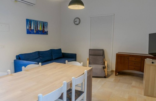 Caucana-finaiti-casuzze-finaiti Nord Apartment | Seaside Bliss: Kaukana Moon Apartment with Parking