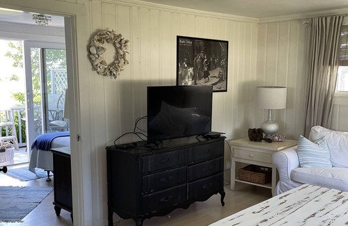 Fairhaven Cottage | Seaside cottage on Nasketucket Bay