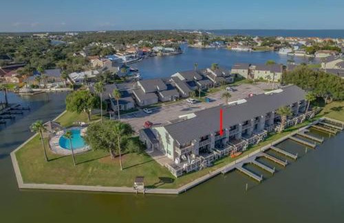 Harbor Oaks House | Seaside Cottage with water views!