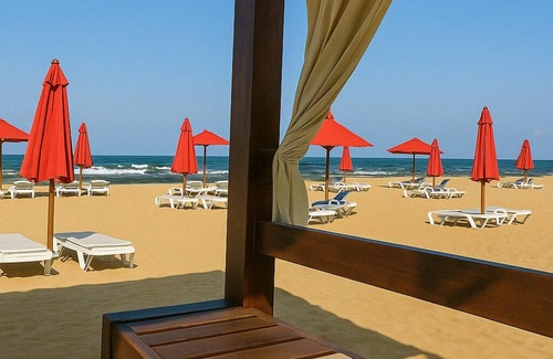 Suez Canal Ski Chalet | Seaside Bliss Getaway