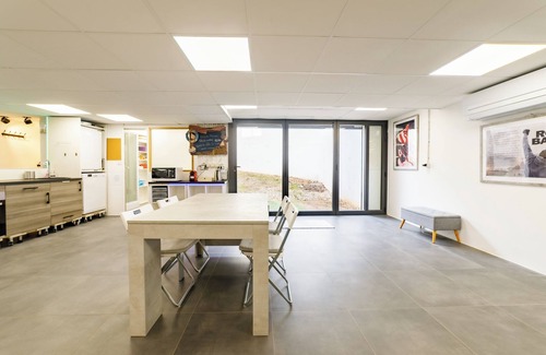 Le Mourillon House | "Seaside Escape - Air-conditioned Lower Villa 2 minutes from the Beach"