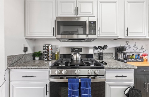 Eastside House | SeaSide Escape, Dedicated Parking, PacMan & Pool Table