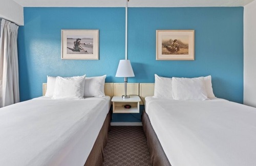 Kahului Hotel | Seaside Gem! 2 Pet-Friendly Units, Minutes to Maui Tropical Plantation!