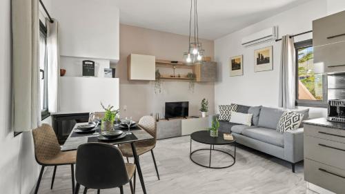 Kokkini Chani Villa | Seaside Gem near Heraklion, Villa Maro's Getaway